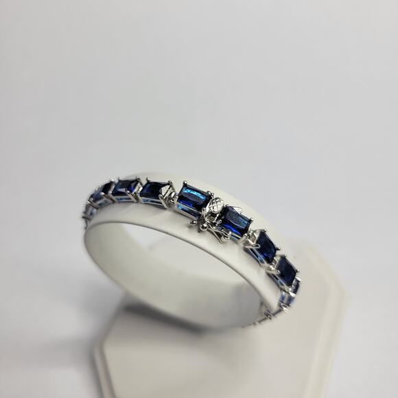 Genevive Sterling Silver Sapphire Blue Cubic Zirconia Tennis Bracelet NEW - Picture 6 of 9